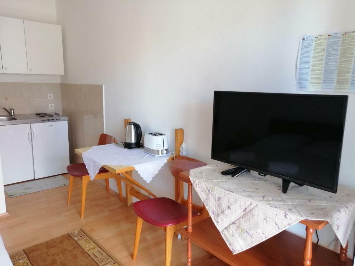 Apartments Emmas Studio Stari Grad  Exterior photo