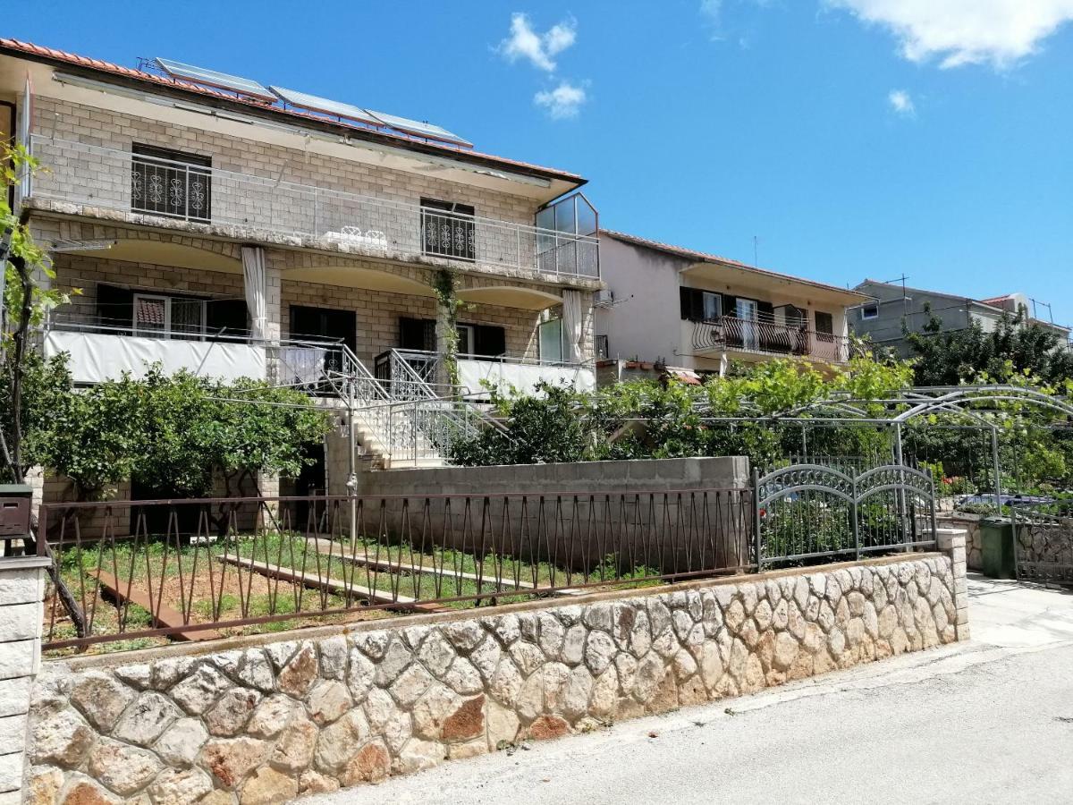 Apartments Emmas Studio Stari Grad  Exterior photo