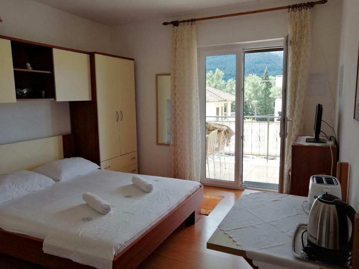 Apartments Emmas Studio Stari Grad  Exterior photo