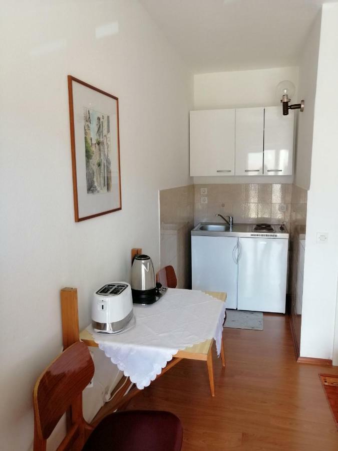 Apartments Emmas Studio Stari Grad  Exterior photo